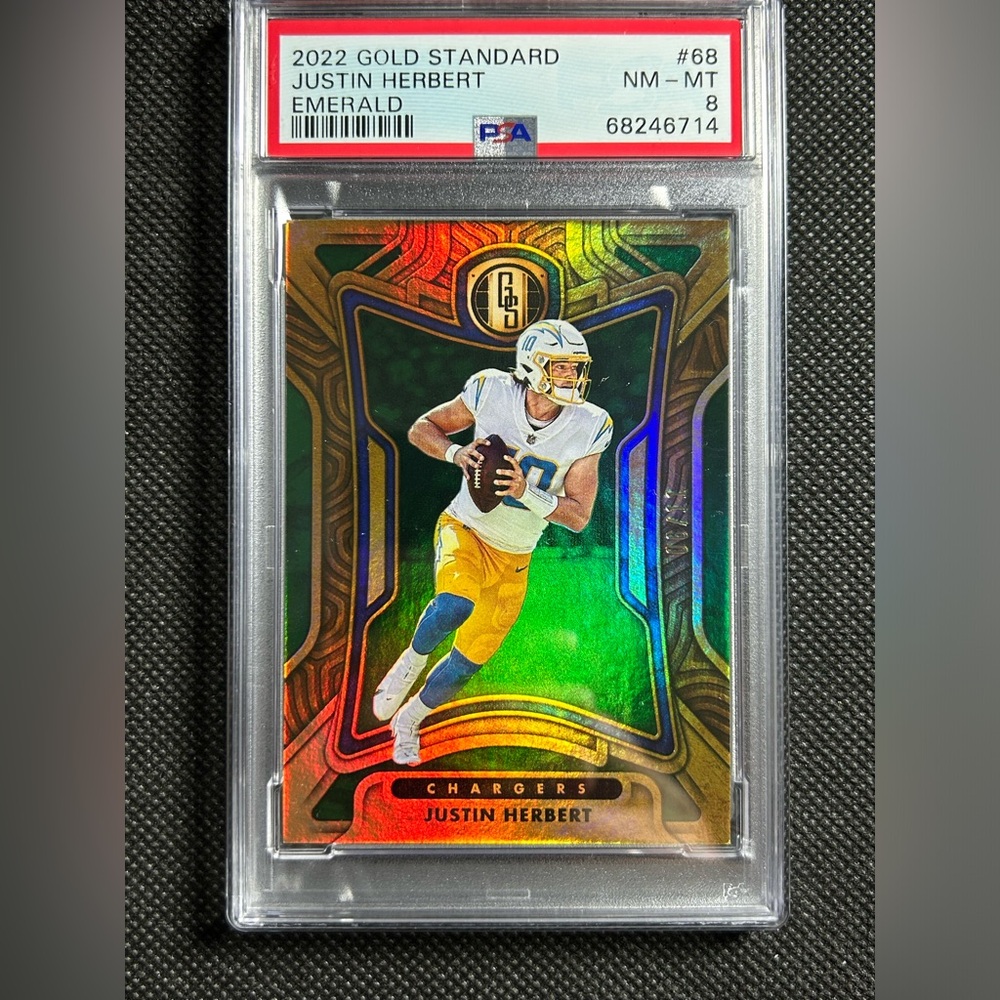 2022 Panini Gold Standard Emerald /11 Ssp Justin Herbert psa 8 Chargers